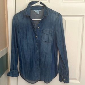 XS Classic button up jean shirt